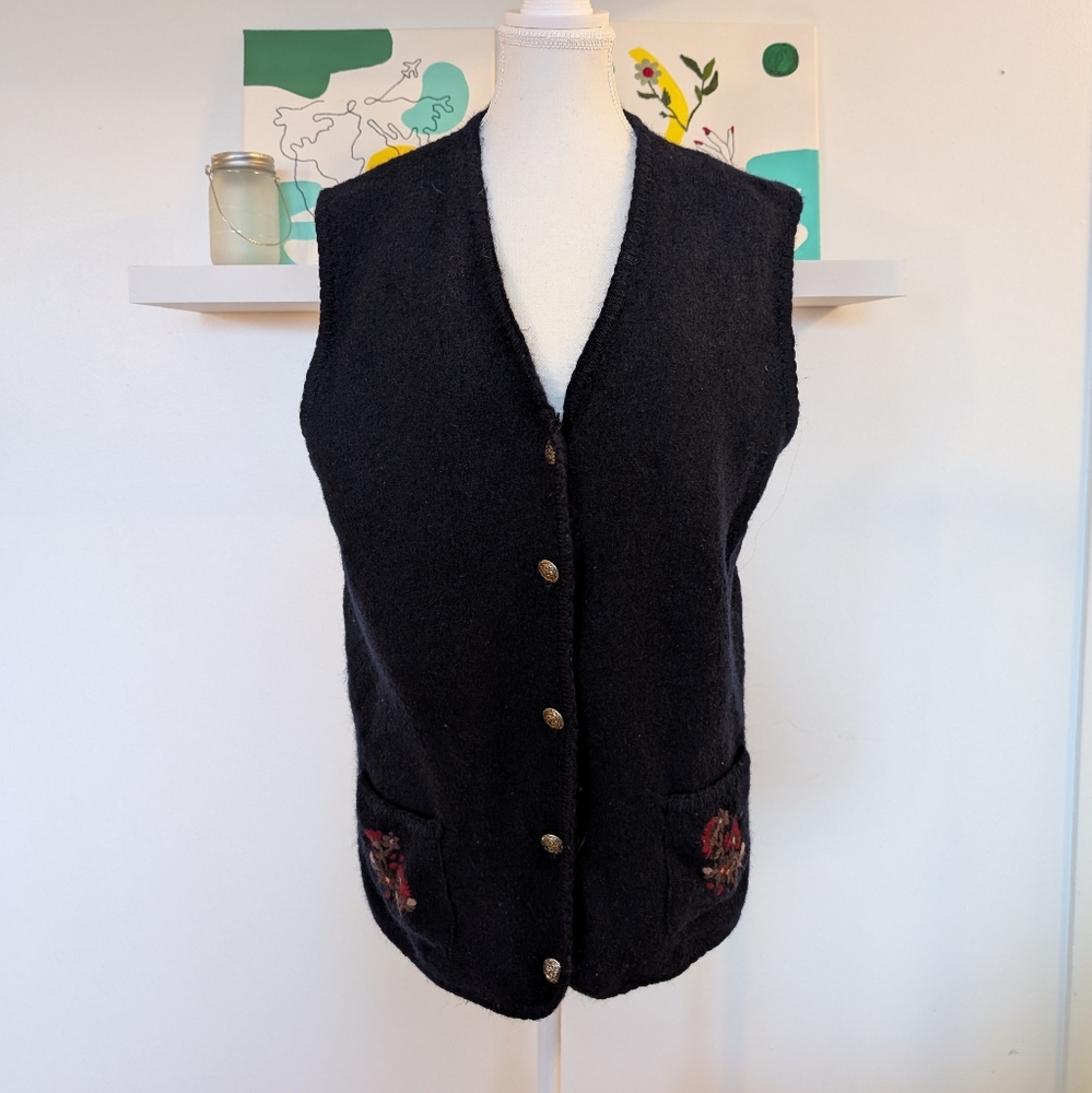 Vintage sleeveless sweater